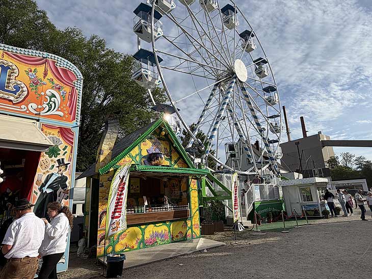 Der Himmel der Bayern Riesenrad auf dem Schrobenhausener Volksfest 2026 (&copy;Foto: Martin Schmitz)
